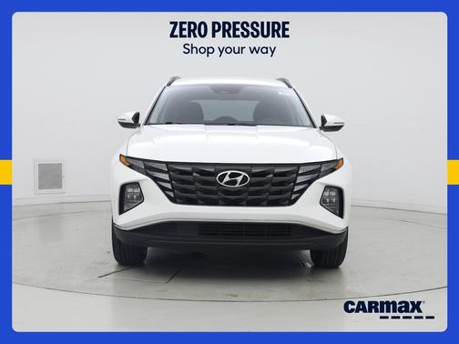 White 2023 Hyundai TUCSON SEL