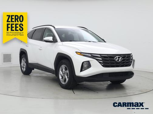 White 2023 Hyundai TUCSON SEL
