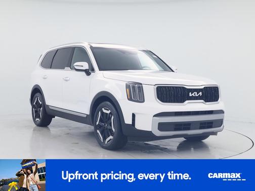 White 2023 Kia Telluride EX