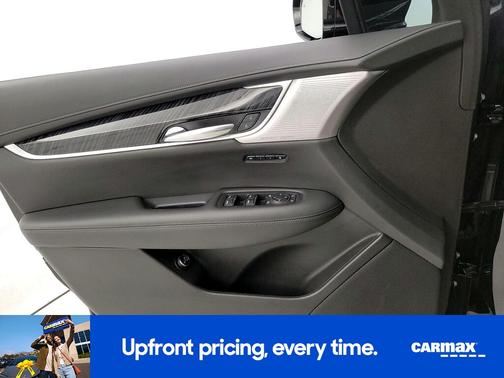 Black 2022 Cadillac XT6 Premium Luxury