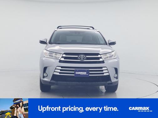 Gray 2019 Toyota Highlander XLE