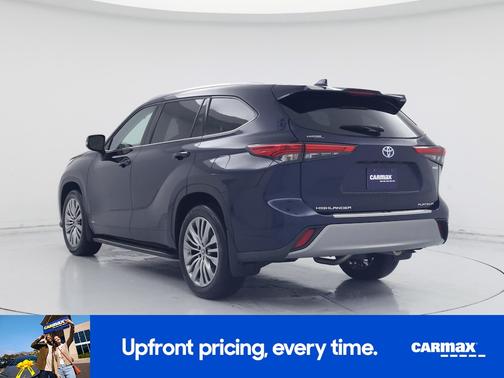 2022 Toyota Highlander Hybrid Platinum