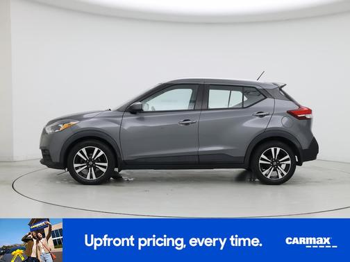 Gray 2019 Nissan Kicks SV