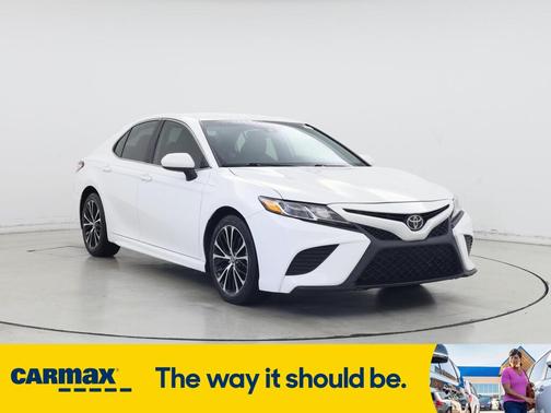2020 Toyota Camry SE