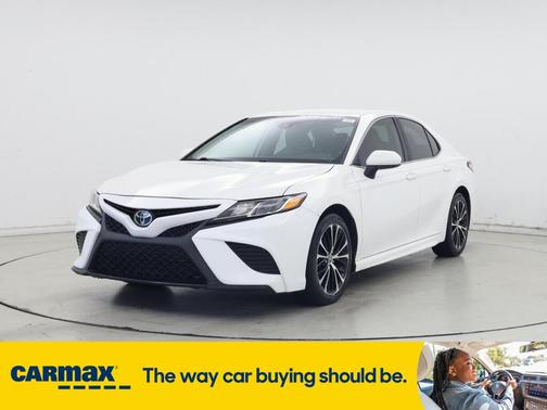 2020 Toyota Camry SE