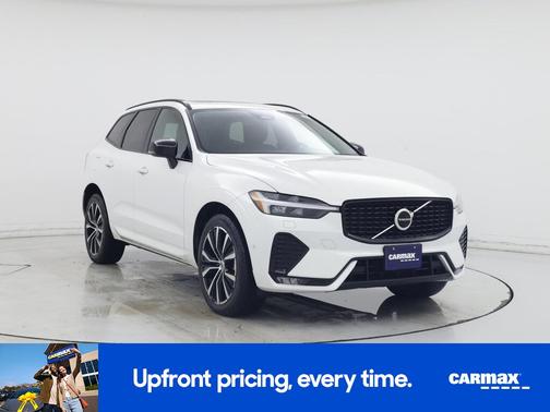 2023 Volvo XC60 B5 Plus Dark Theme