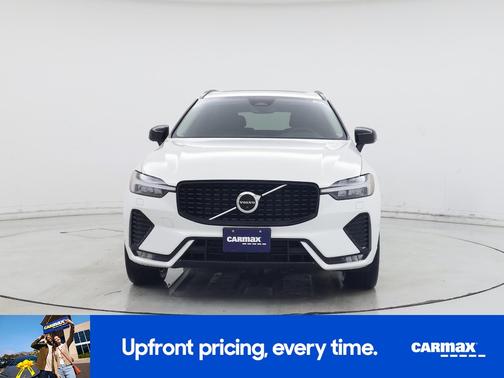 2023 Volvo XC60 B5 Plus Dark Theme