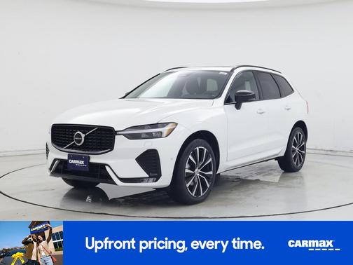2023 Volvo XC60 B5 Plus Dark Theme