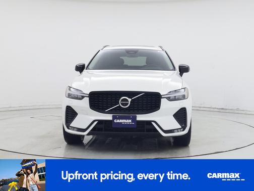 2023 Volvo XC60 B5 Plus Dark Theme