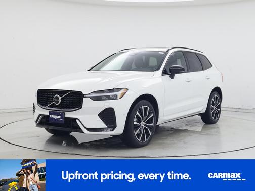 2023 Volvo XC60 B5 Plus Dark Theme