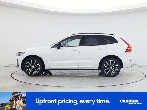 2023 Volvo XC60 B5 Plus Dark Theme
