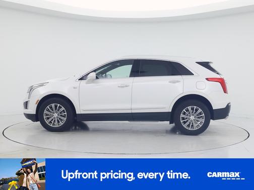 White 2019 Cadillac XT5 Luxury