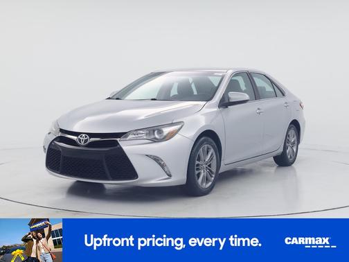 Silver 2017 Toyota Camry SE