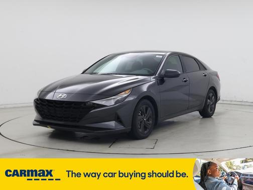 2023 Hyundai ELANTRA SE