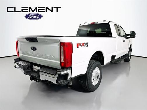 Oxford White 2026 Ford F-350 XLT