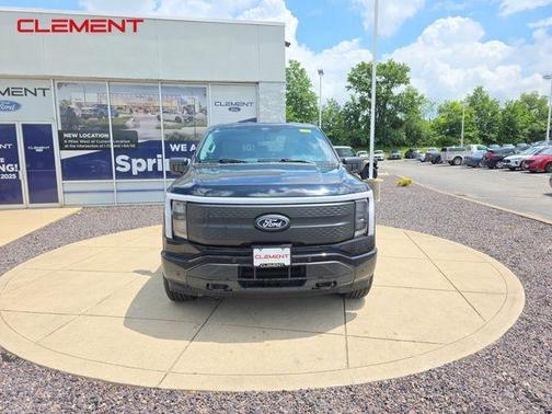 2025 Ford F-150 Lightning Flash