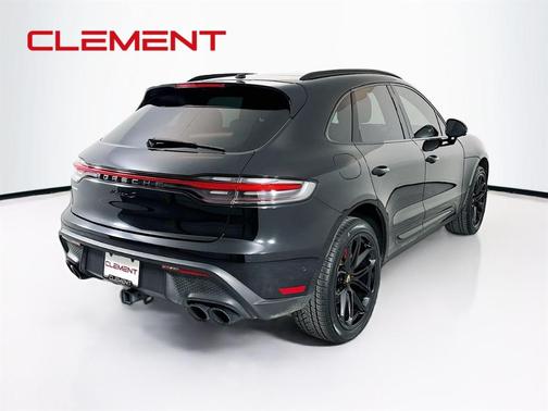 2022 Porsche Macan S