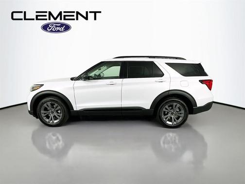 Space White Metallic 2026 Ford Explorer Active
