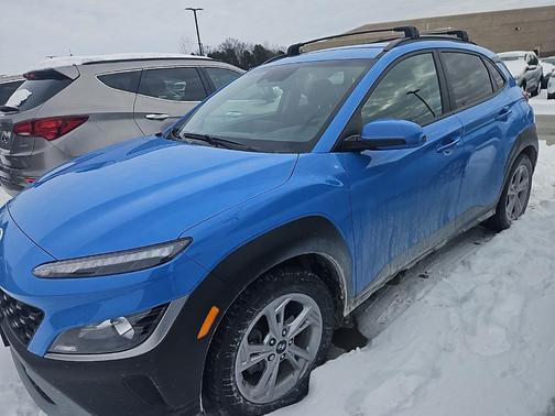 2022 Hyundai KONA SEL