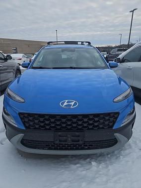 2022 Hyundai KONA SEL