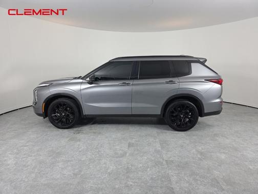 2023 Mitsubishi Outlander SE Special Edition
