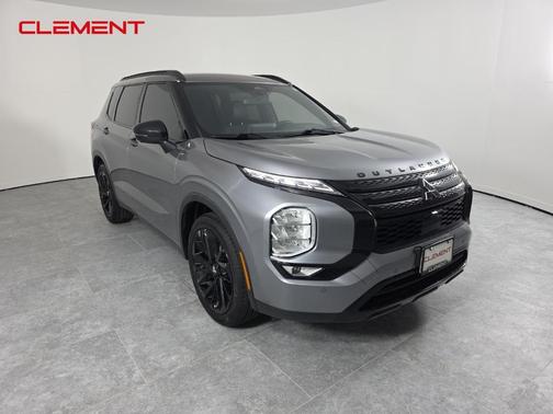 2023 Mitsubishi Outlander SE