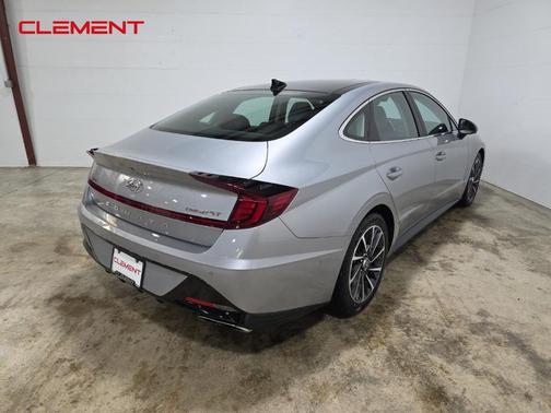 2023 Hyundai SONATA Limited