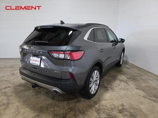 2022 Ford Escape Titanium