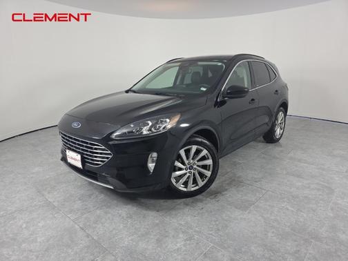 2022 Ford Escape Titanium