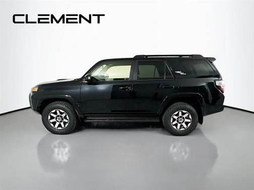 Midnight Black Metallic 2019 Toyota 4Runner Sport