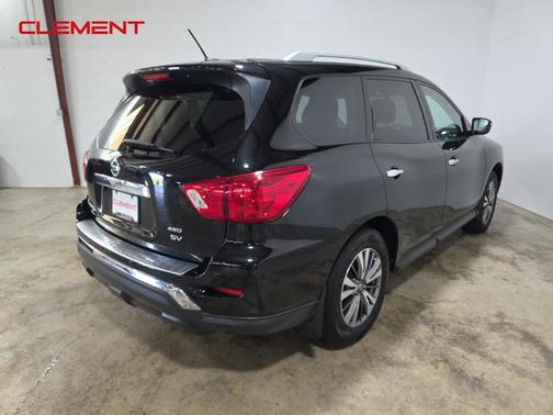 2018 Nissan Pathfinder SV