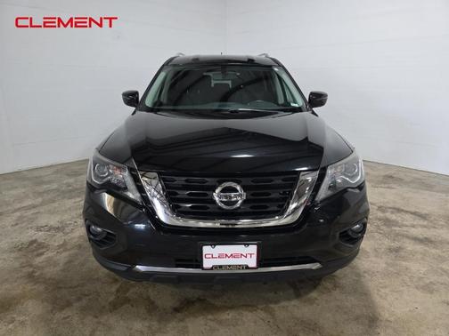2018 Nissan Pathfinder SV