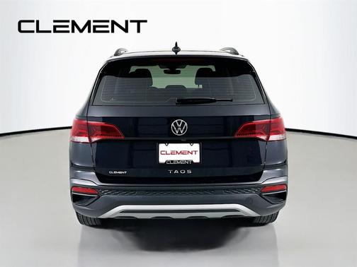 Deep Black Pearl Effect 2024 Volkswagen Taos 1.5T S