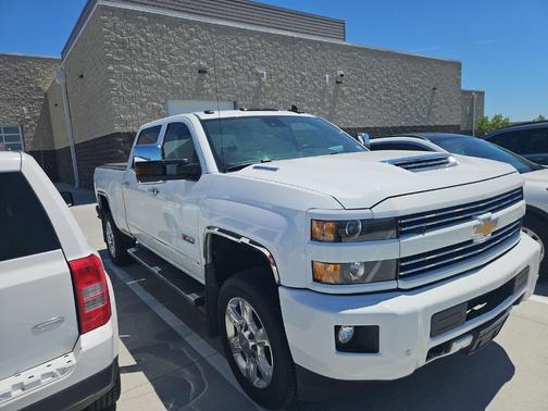 Summit White 2018 Chevrolet Silverado 2500 LTZ