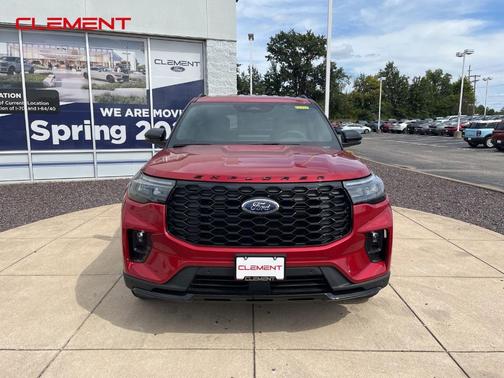 2025 Ford Explorer ST-Line