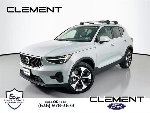 2024 Volvo XC40 B5 Plus Bright Theme