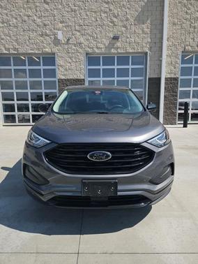 Gray Metallic 2024 Ford Edge SE