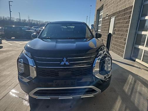 2022 Mitsubishi Outlander 