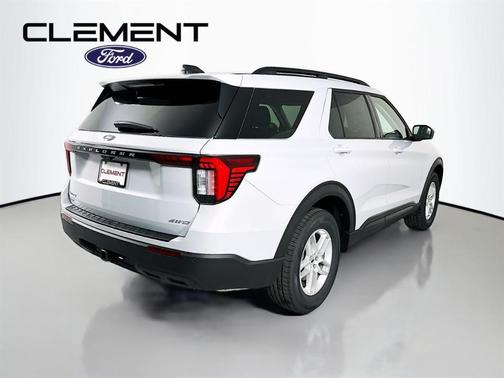 Space White Metallic 2026 Ford Explorer Active