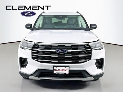 Space White Metallic 2026 Ford Explorer Active