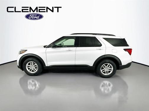Space White Metallic 2026 Ford Explorer Active