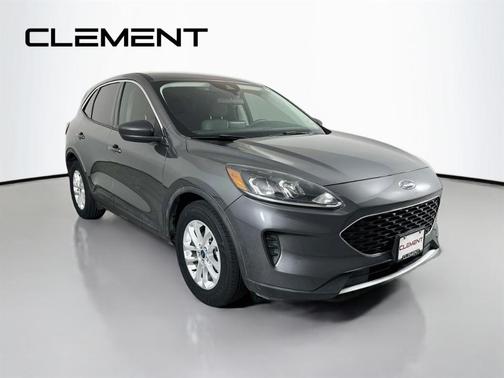 Gray Metallic 2022 Ford Escape SE