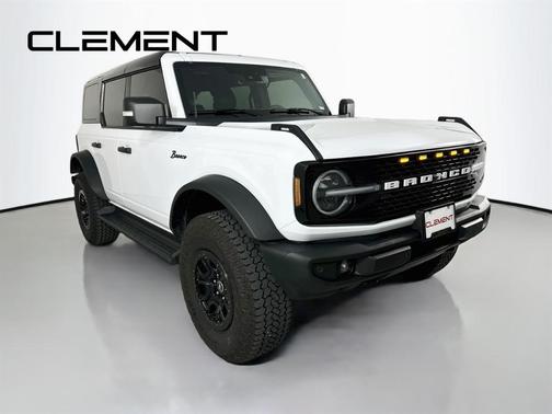 Oxford White 2025 Ford Bronco Outer Banks