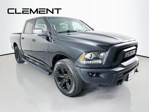 Brilliant Black Crystal Pearlcoat 2018 RAM 1500 Rebel