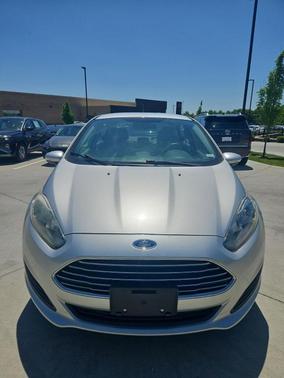 Ingot Silver 2016 Ford Fiesta SE