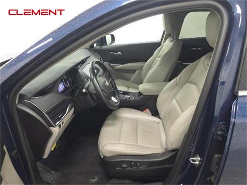 2022 Cadillac XT4 Premium Luxury