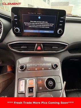 Shimmering Silver Pearl 2023 Hyundai SANTA FE SE
