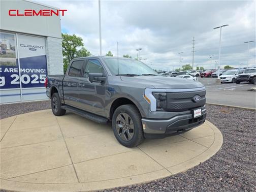 2025 Ford F-150 Lightning Flash