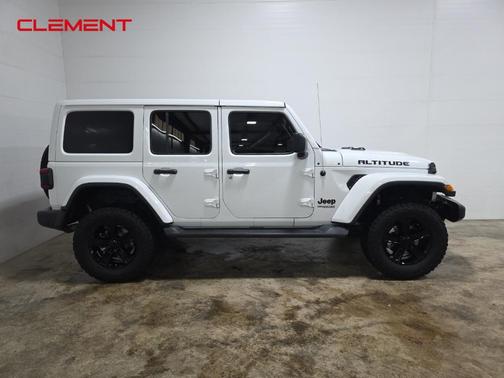 2020 Jeep Wrangler Unlimited Sahara Altitude