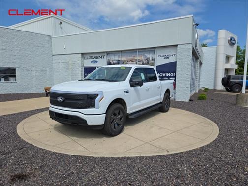 2025 Ford F-150 Lightning Flash